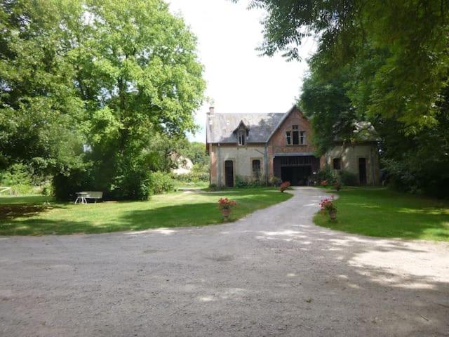 Suite dans les dépendances du Château Agonges Exterior foto